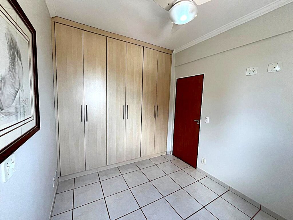 Aluga-se excelente apto de 02 dormitórios c/ elevador $ 1.900,00