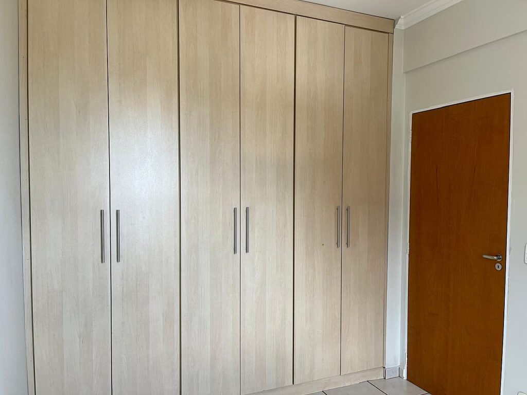 Aluga-se excelente apto de 02 dormitórios c/ elevador $ 1.900,00