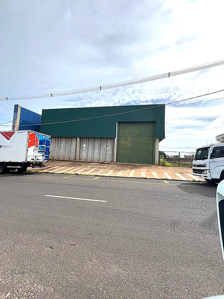 Aluga-se salão em Distrito Industrial $ 25.000,00