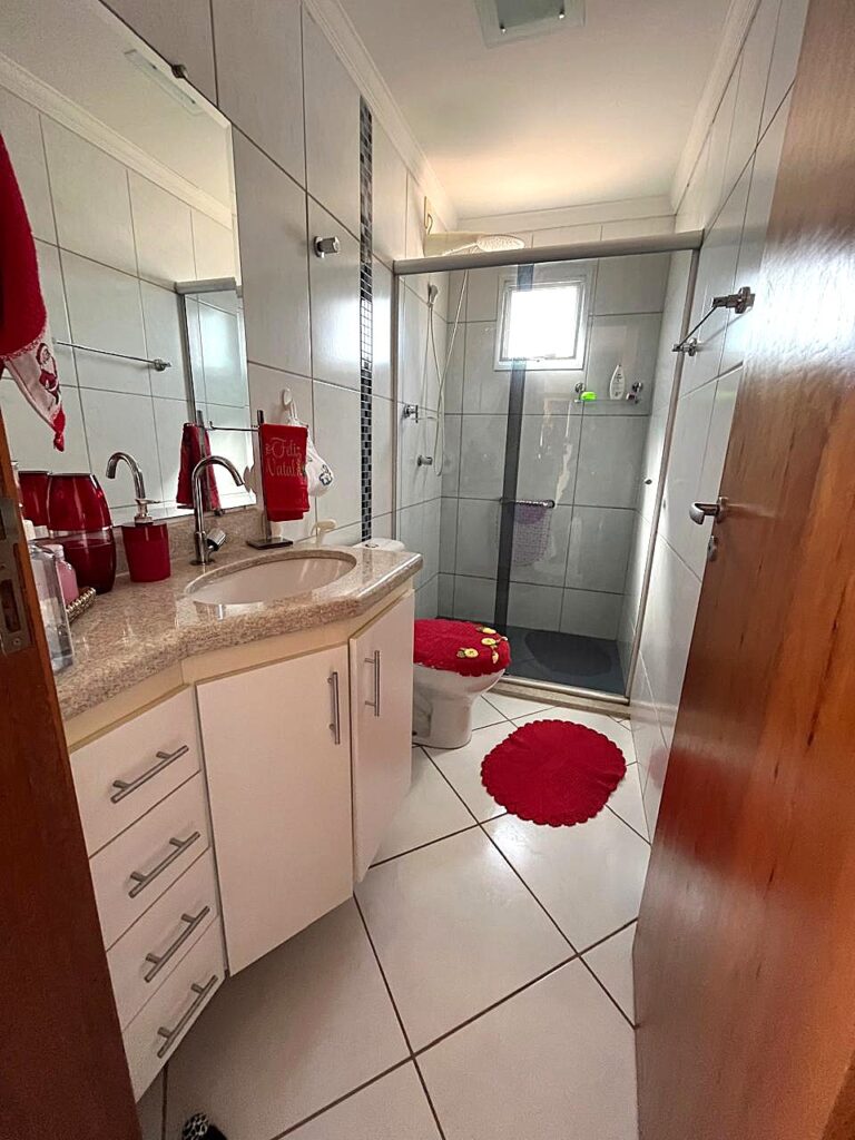 Vende-se apto na Boa Vista de 02 dormitórios com elevador $ 399.000,00