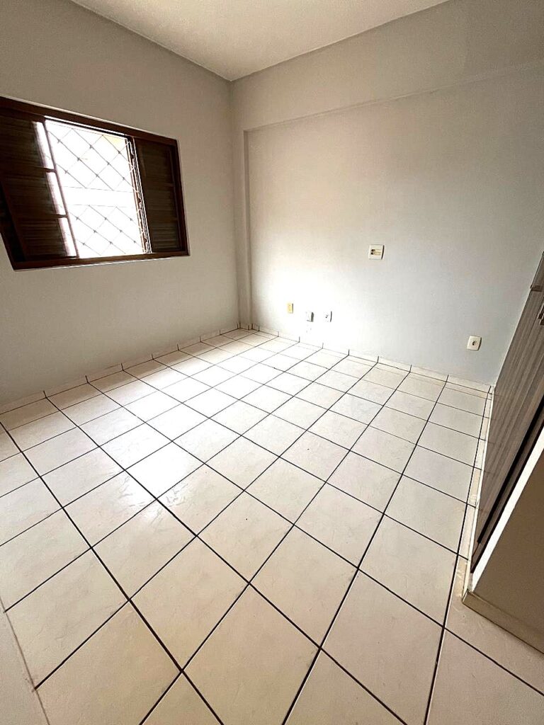 Vende-se Apto no Higienópolis de 02 dormitórios por $ 190.000,00