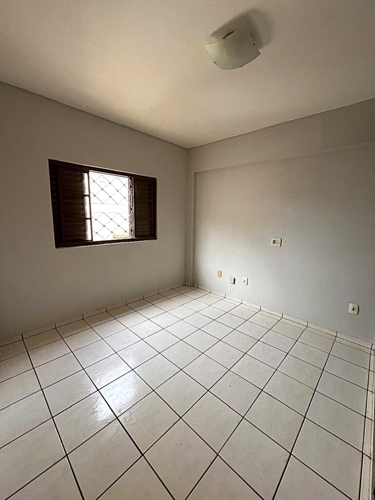 Vende-se Apto no Higienópolis de 02 dormitórios por $ 190.000,00