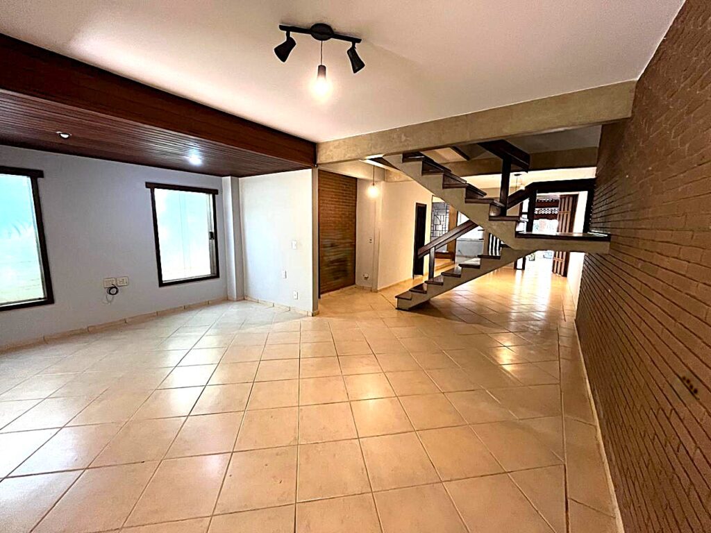 Vende-se casa Alto do Rio Preto $ 850.000,00 Vende-se casa Alto do Rio Preto $ 850.000,00