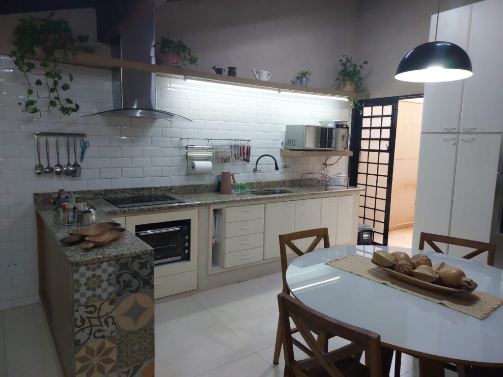Vende-se casa São Manoel próximo ao Hospital de Base $ 810.000,00