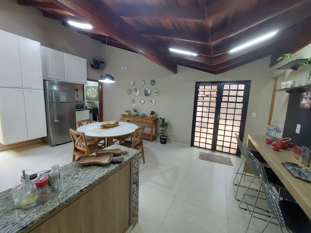 Vende-se casa São Manoel próximo ao Hospital de Base $ 810.000,00
