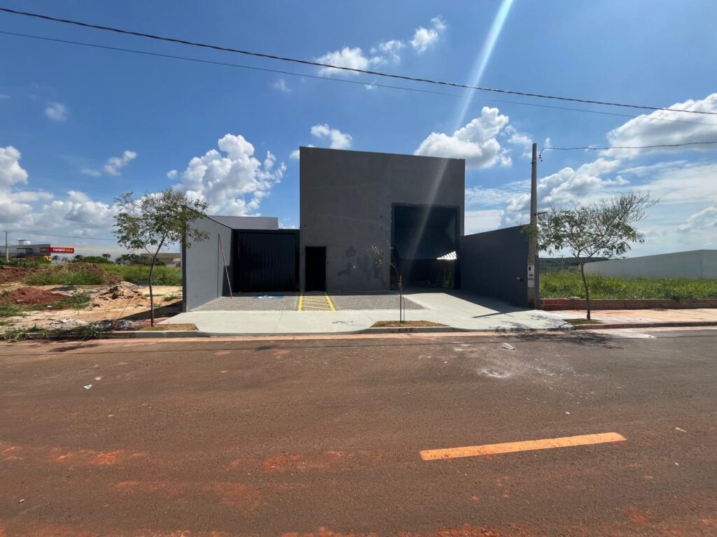 Vende-se/Aluga-se salão 214m² $ 1.300.000,00