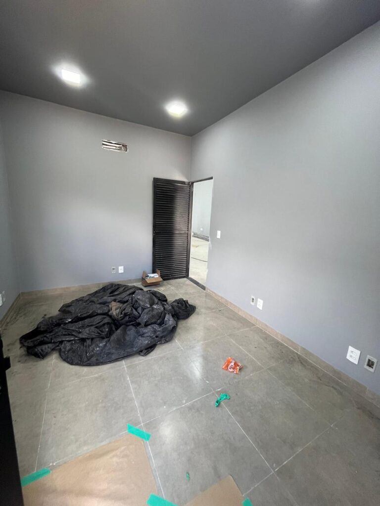 Vende-se/Aluga-se salão 214m² $ 1.300.000,00