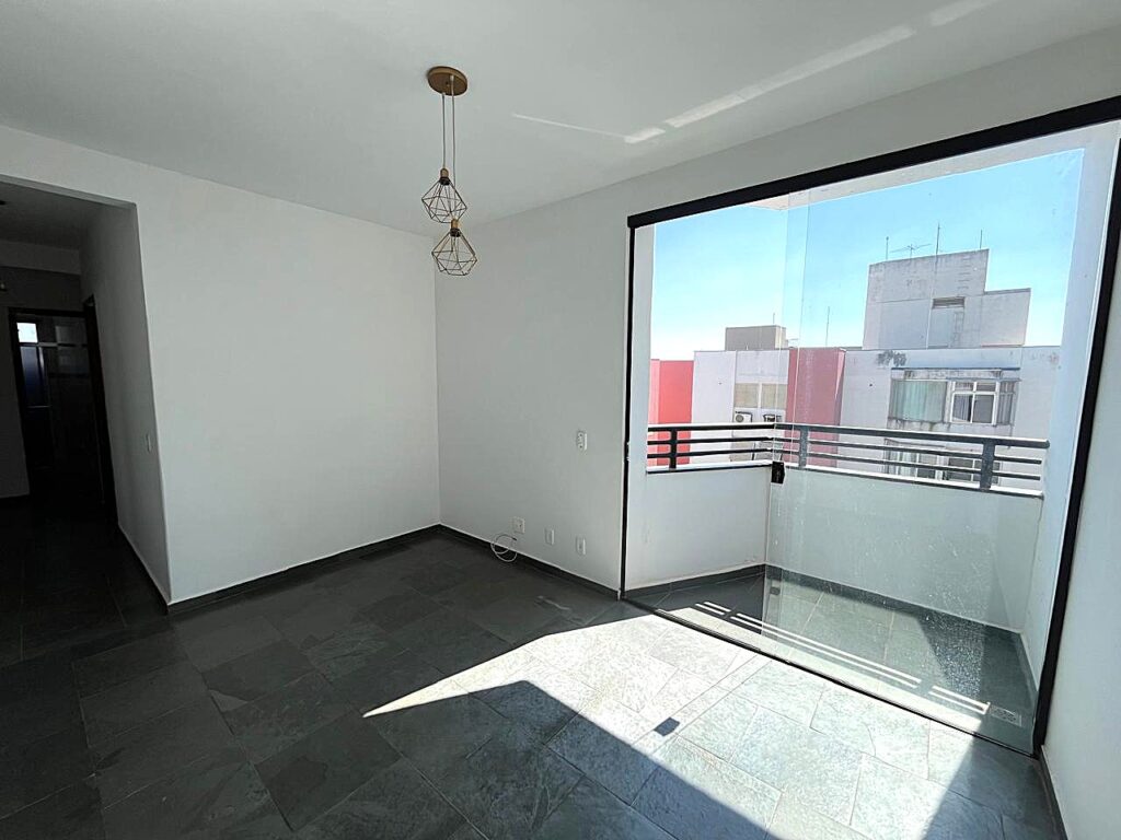 Vende-se Apto próximo ao Rio Preto Shopping c/ elevador $ 450.000,00 Vende-se Apto próximo ao Rio Preto Shopping c/ elevador $ 450.000,00