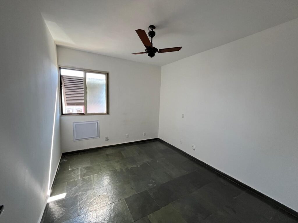 Vende-se Apto próximo ao Rio Preto Shopping c/ elevador $ 450.000,00 Vende-se Apto próximo ao Rio Preto Shopping c/ elevador $ 450.000,00