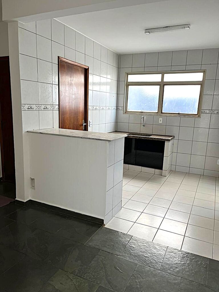 Vende-se Apto próximo ao Rio Preto Shopping c/ elevador $ 450.000,00 Vende-se Apto próximo ao Rio Preto Shopping c/ elevador $ 450.000,00