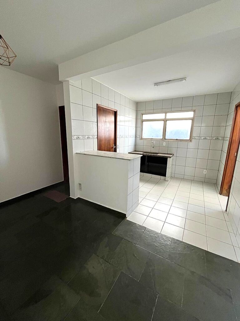Vende-se Apto próximo ao Rio Preto Shopping c/ elevador $ 450.000,00 Vende-se Apto próximo ao Rio Preto Shopping c/ elevador $ 450.000,00