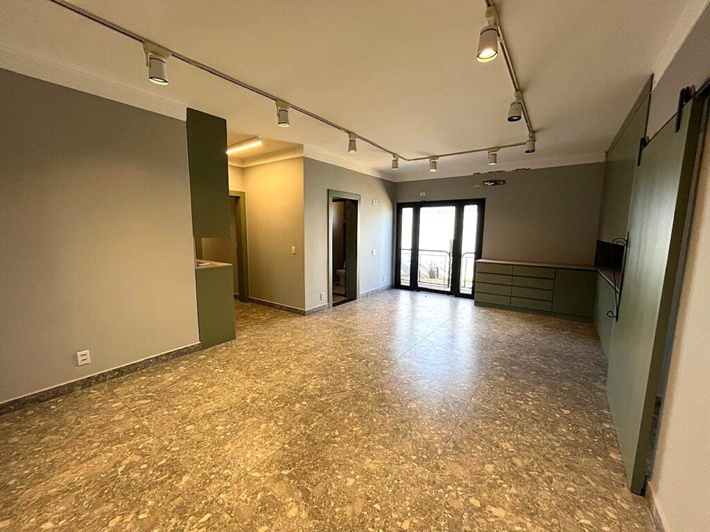 Aluga-se salão novo 1.500m² distrito Industrial $ 39.000,00