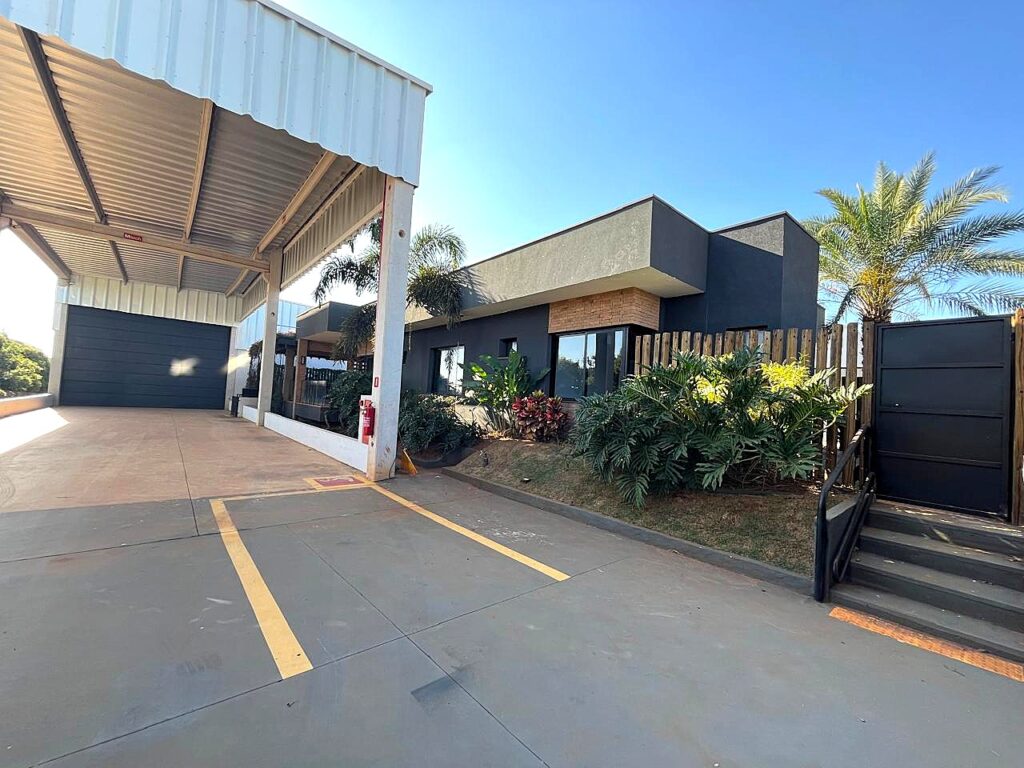 Aluga-se salão novo 1.500m² distrito Industrial $ 39.000,00