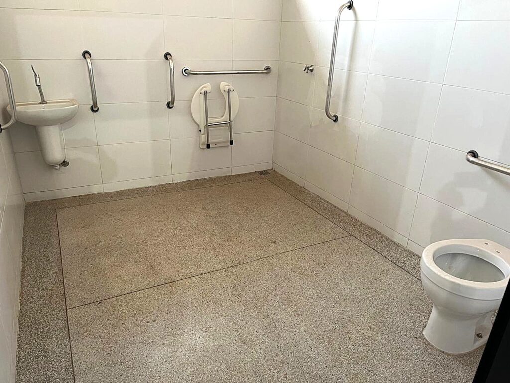 Aluga-se salão novo 1.500m² distrito Industrial $ 39.000,00