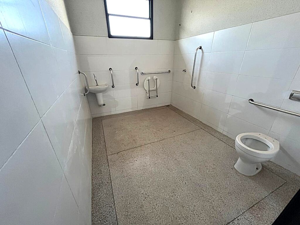 Aluga-se salão novo 1.500m² distrito Industrial $ 39.000,00