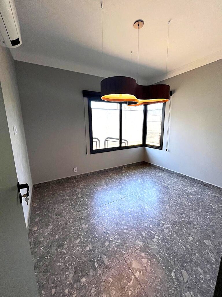 Aluga-se salão novo 1.500m² distrito Industrial $ 39.000,00