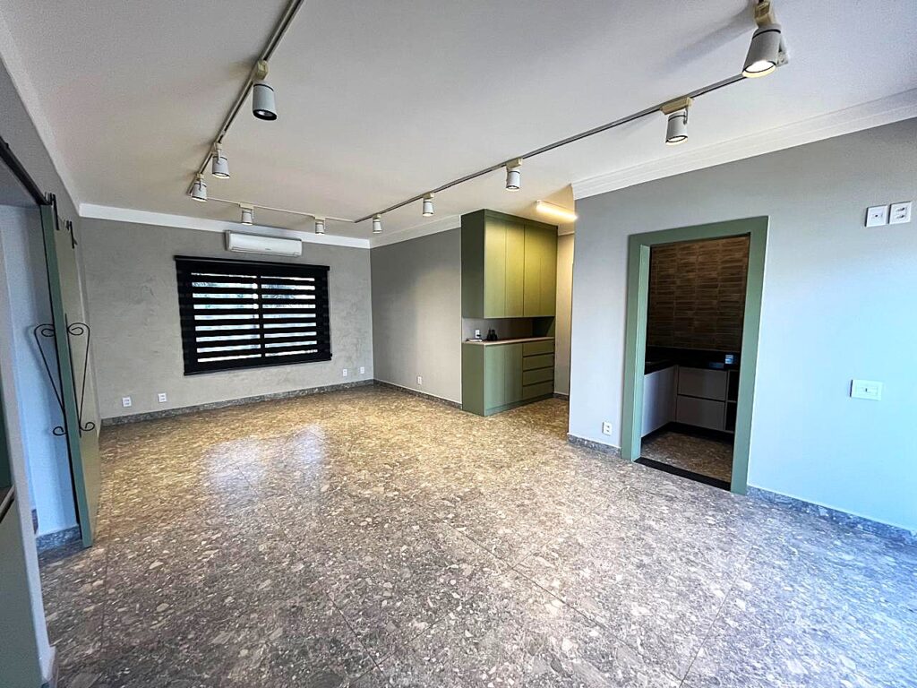 Aluga-se salão novo 1.500m² distrito Industrial $ 39.000,00