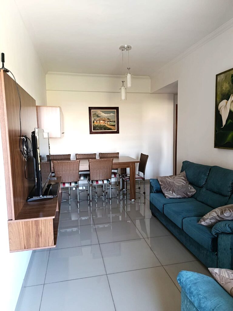 Vende-se apto no Vetorasso 3 dorm. c/ elevador e 2 garagens $ 300.000,00