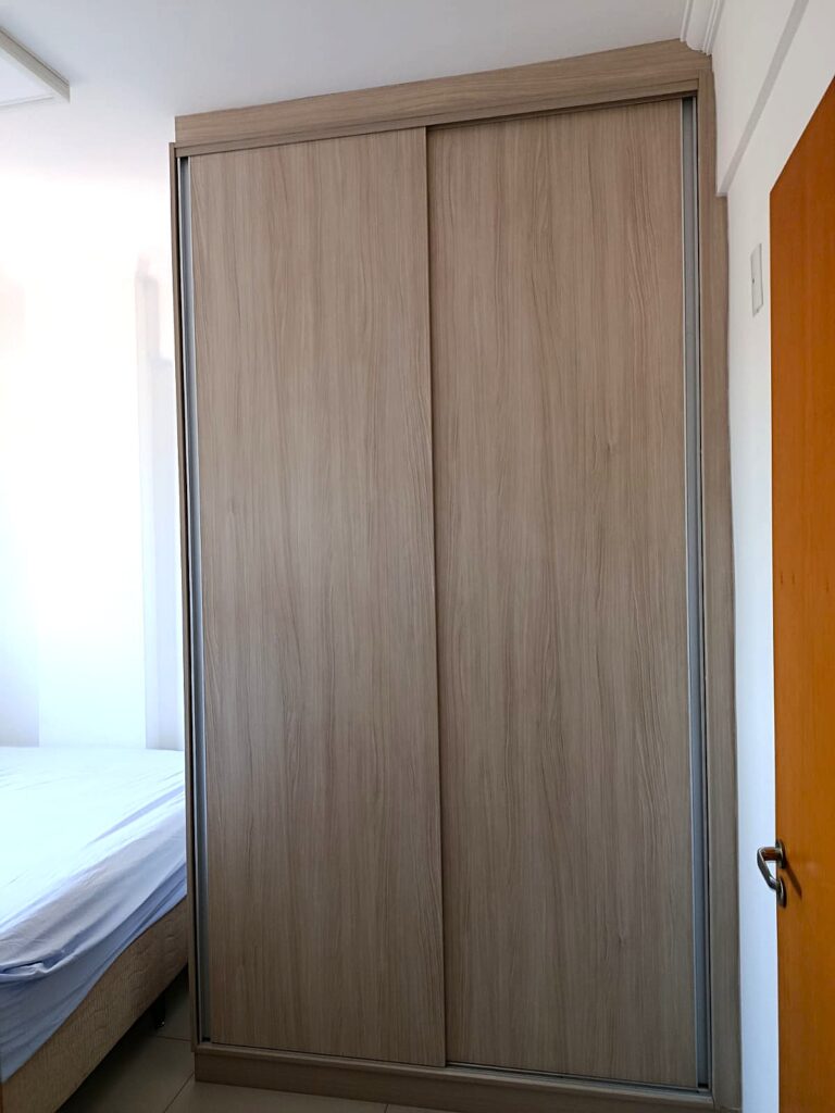 Vende-se apto no Vetorasso 3 dorm. c/ elevador e 2 garagens $ 300.000,00