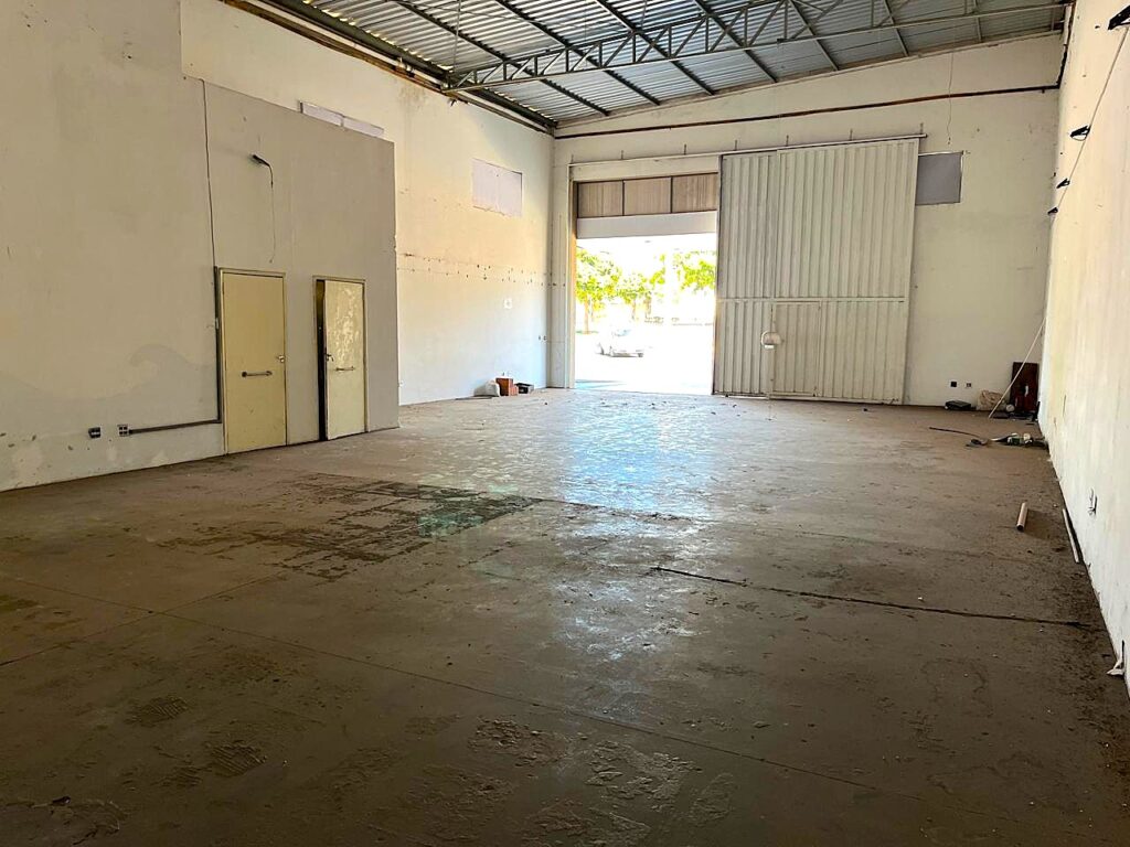 Aluga-se Salão Av. De Maio $ 7.000,00