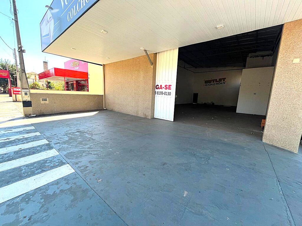 Aluga-se Salão Av. De Maio $ 7.000,00