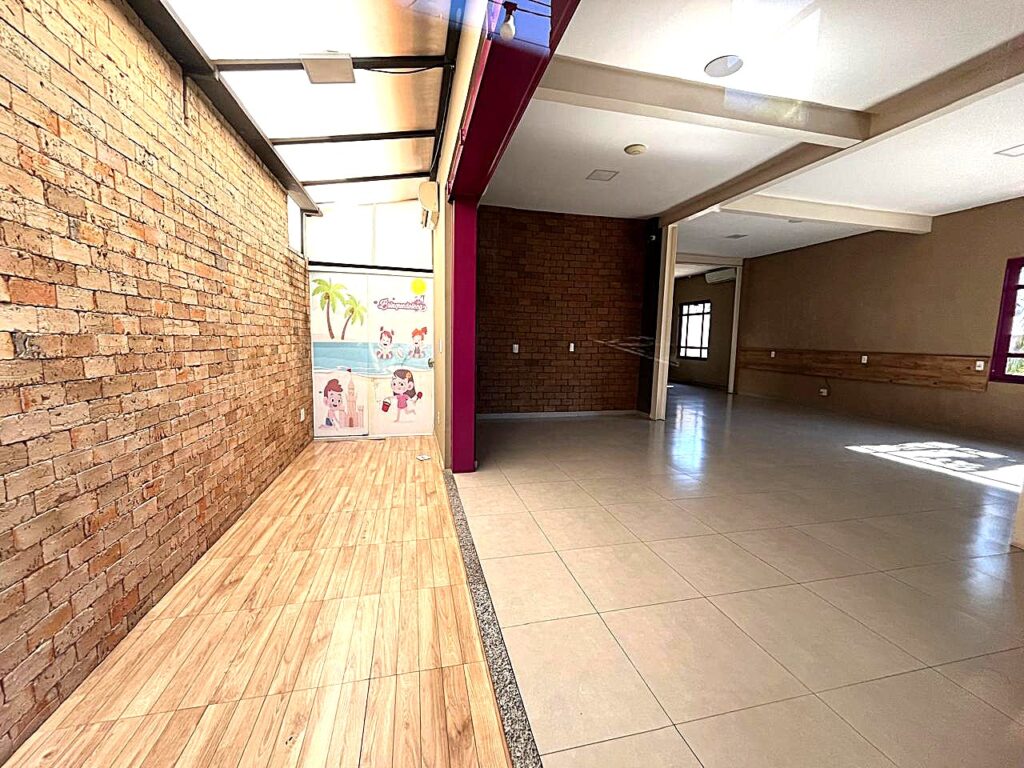 Aluga-se imóvel comercial na Redentora $ 5.000,00