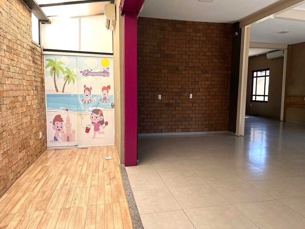 Aluga-se imóvel comercial na Redentora $ 5.000,00