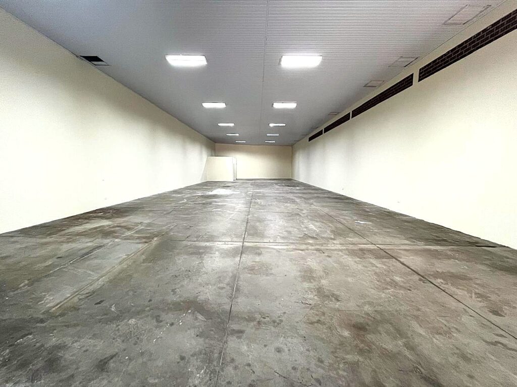 Aluga-se salão 400m² Av. Domingos Falavina $ 10.000,00