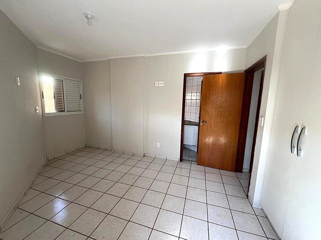 Vende-se apto 3 dormitórios c/ elevador próximo ao HB e Rio Preto Shopping