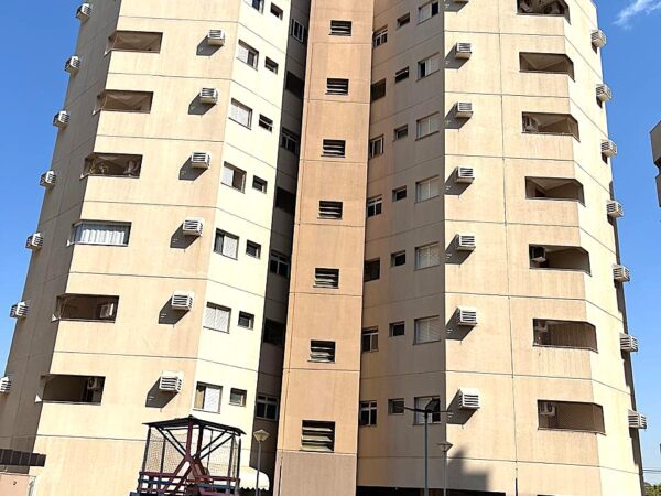 Vende-se apto 3 dormitórios c/ elevador próximo ao HB e Rio Preto Shopping