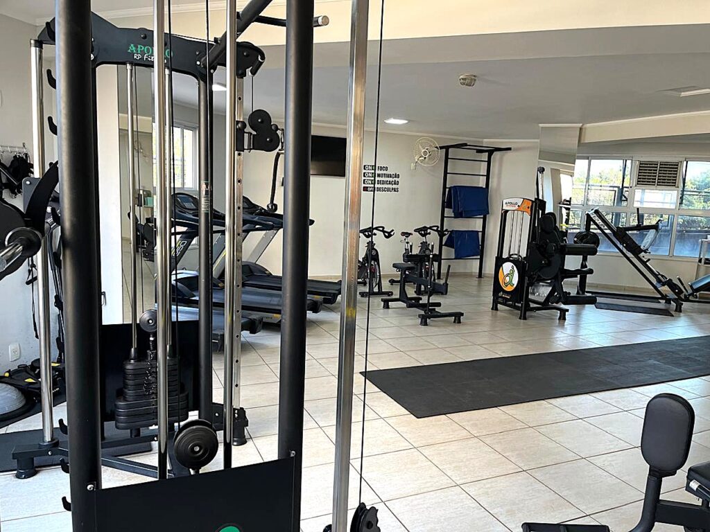 Vende-se apto 3 dormitórios c/ elevador próximo ao HB e Rio Preto Shopping