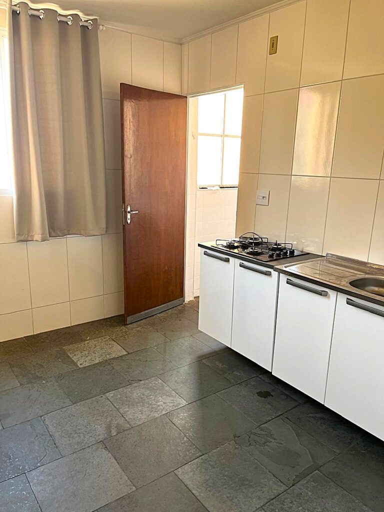 Vende-se apto Jd. Vetorasso $ 145.000,00