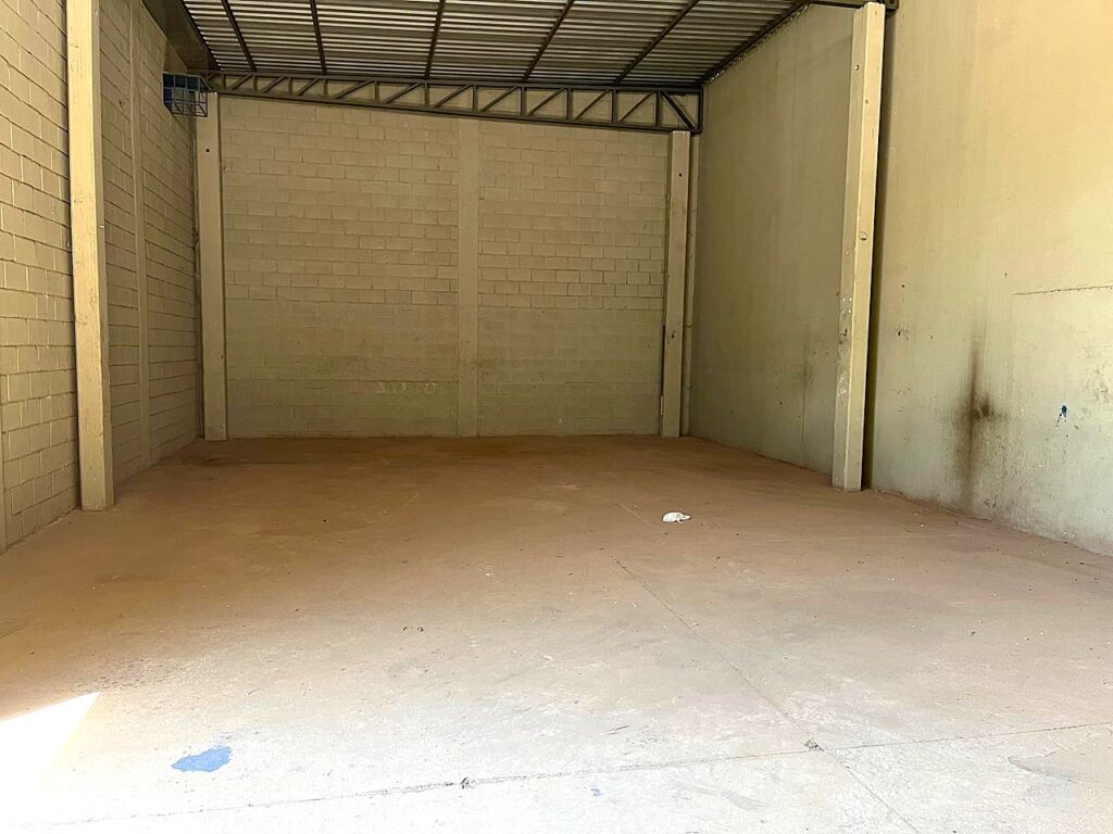Aluga-se Salão 440m² Distrito Industrial Adail Vetorasso $ 5.000,00