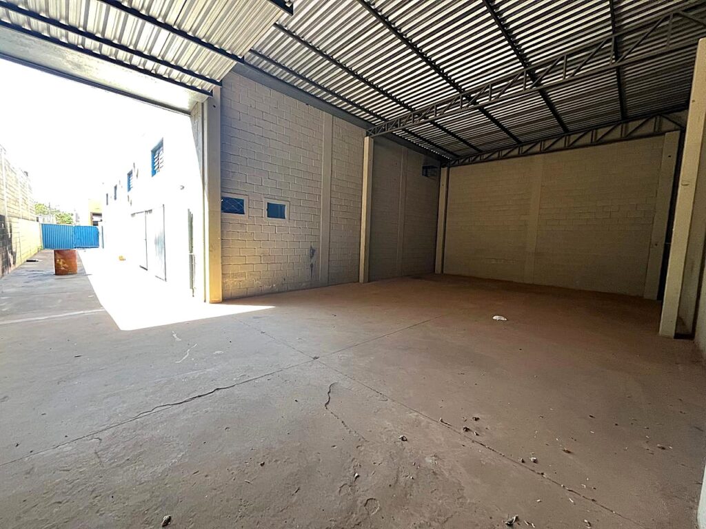 Aluga-se Salão 440m² Distrito Industrial Adail Vetorasso $ 5.000,00
