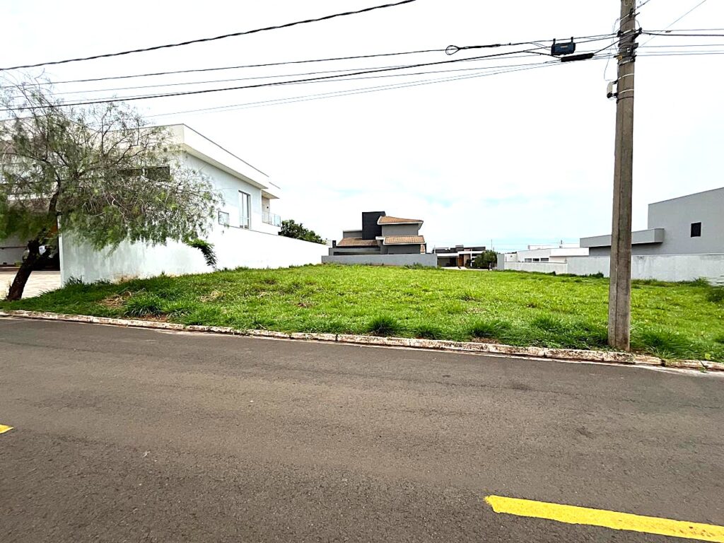 Vende-se Terreno cond. fechado Bady Bassit 450m² $ 175.000,00