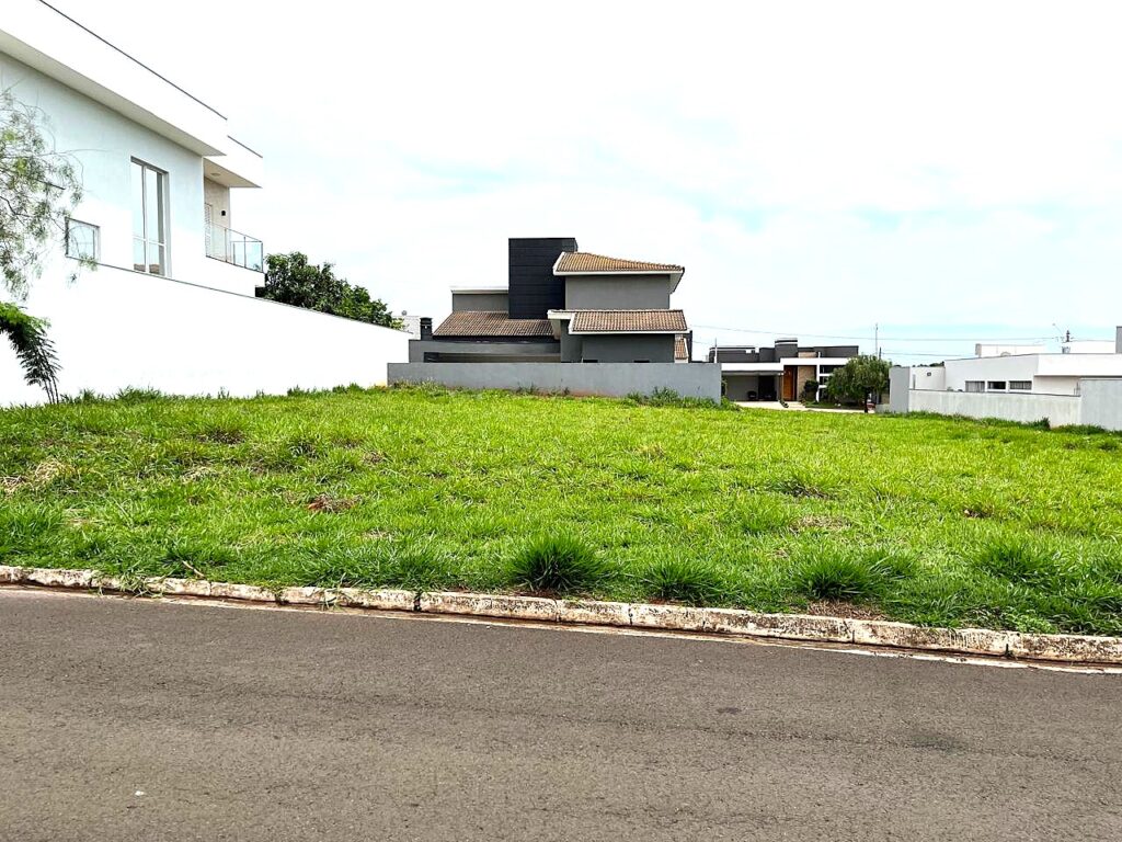 Vende-se Terreno cond. fechado Bady Bassit 450m² $ 175.000,00