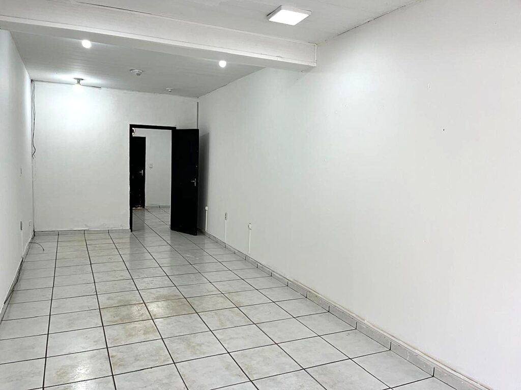 Aluga-se Loja no Centro de São José do Rio Preto $ 1.750,00