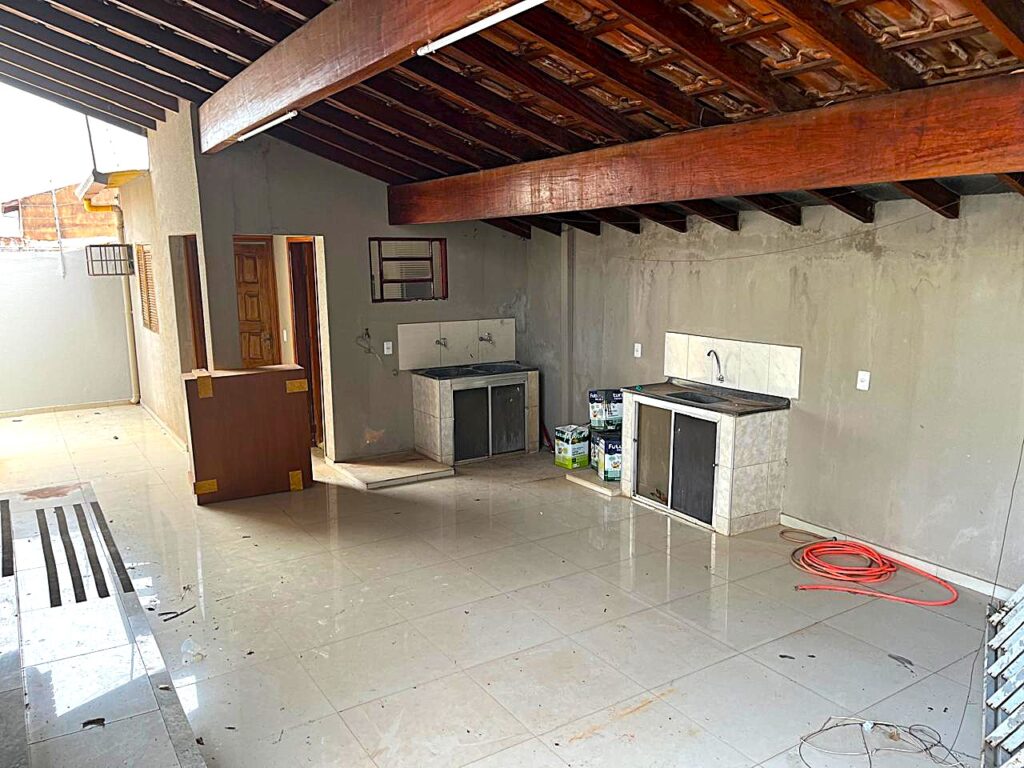 Vende-se ótima casa próximo ao Shopping Cidade Norte e Atacadão