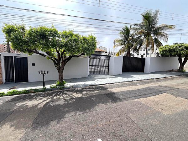 Vende-se ótima casa próximo ao Shopping Cidade Norte e Atacadão