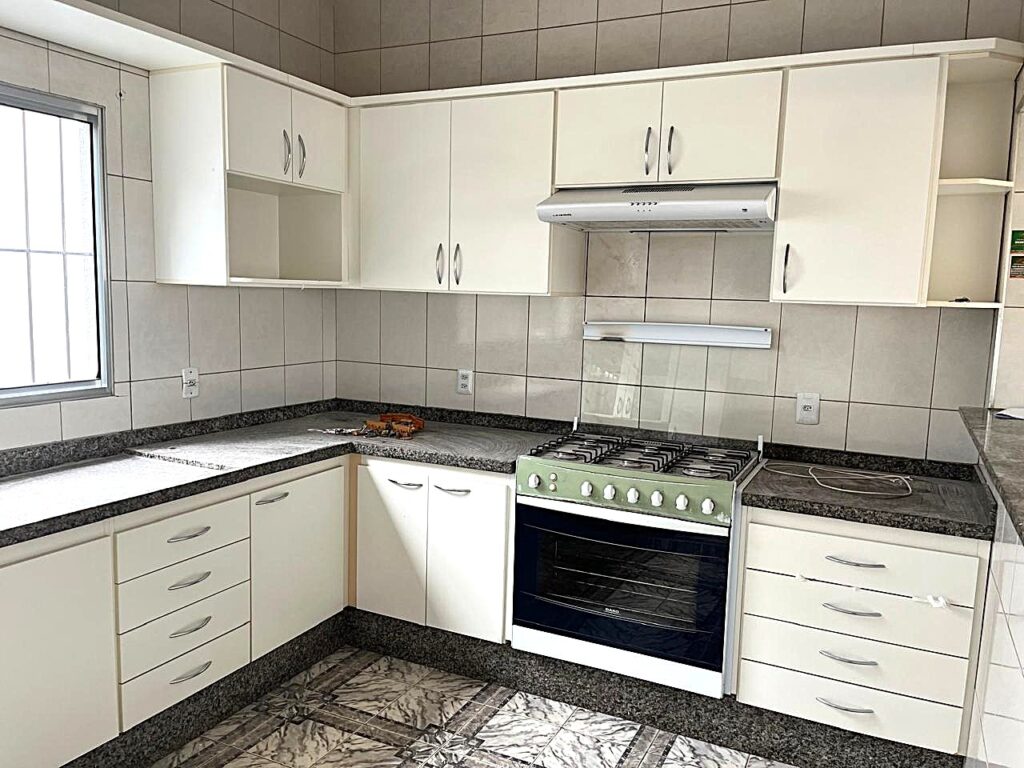 Vende-se ótima casa próximo ao Shopping Cidade Norte e Atacadão