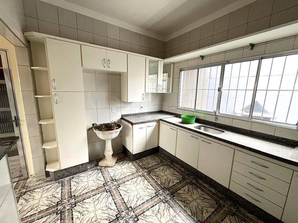 Vende-se ótima casa próximo ao Shopping Cidade Norte e Atacadão