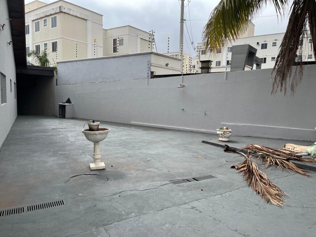 Vende-se ótima casa próximo ao Shopping Cidade Norte e Atacadão