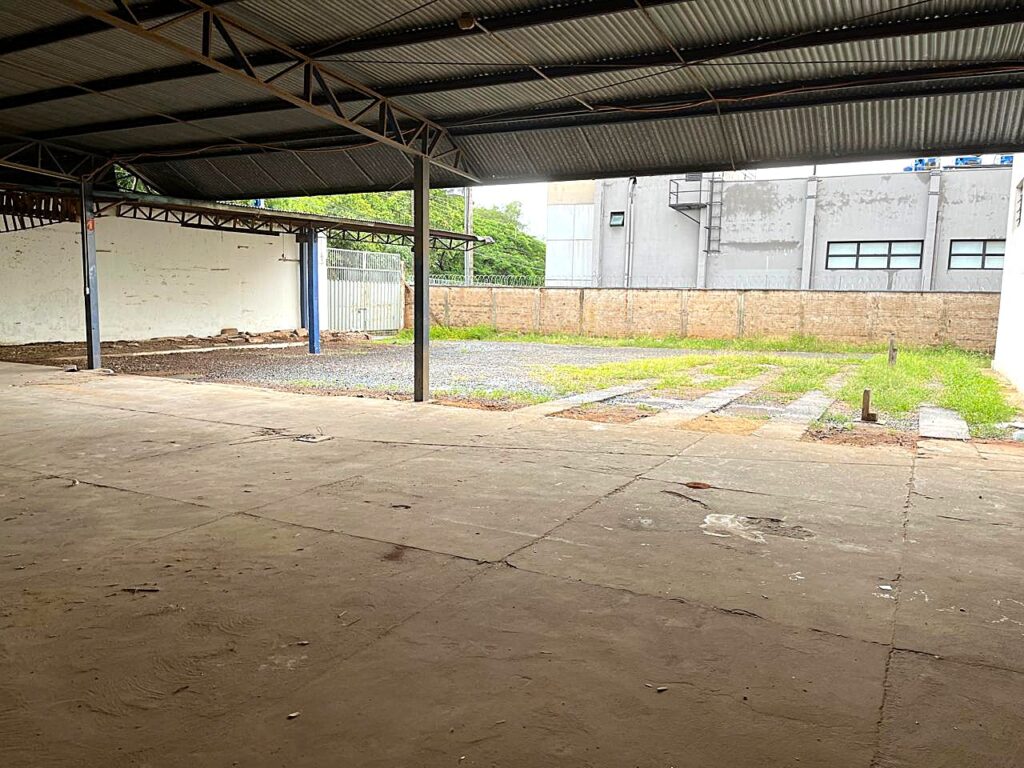 Aluga-se salão distrito industrial 1.570 m² $ 25.000,00