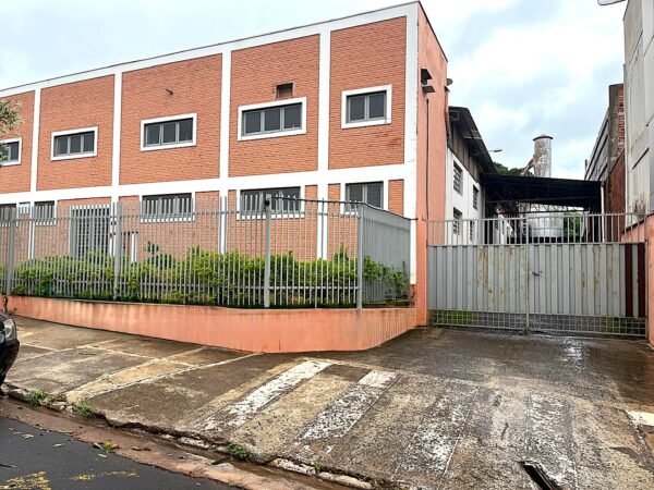 Aluga-se salão distrito industrial 1.570 m² $ 25.000,00