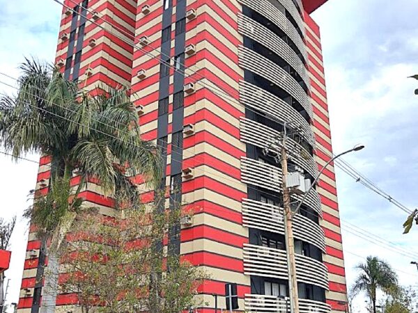 Vende-se excelente apto 2 dormitórios c/ elevador próximo ao Hospital de Base $ 435.000,00