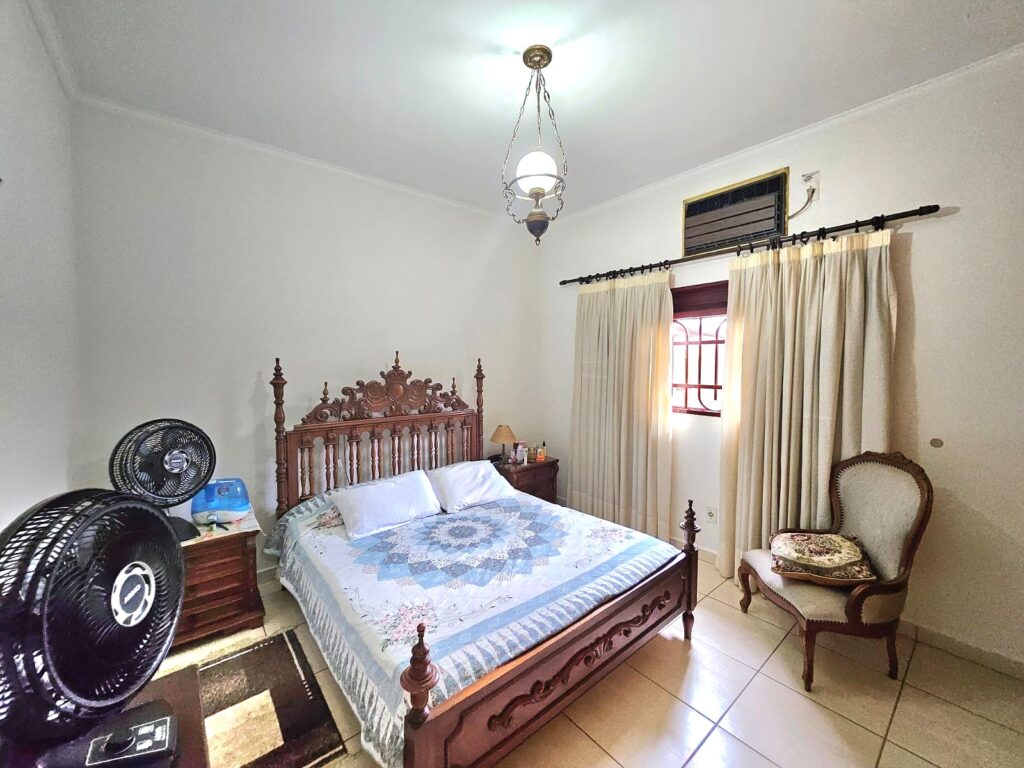 Vende-se casa comercial Jardim Santa Catarina $ 750.000,00