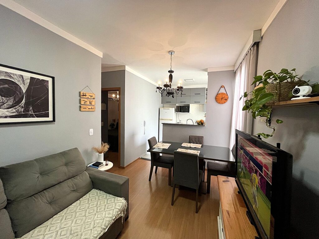 Vende-se apto de 2 dormitórios c/ elevador $ 220.000,00