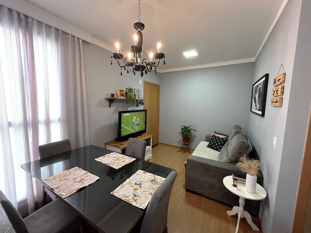 Vende-se apto de 2 dormitórios c/ elevador $ 220.000,00