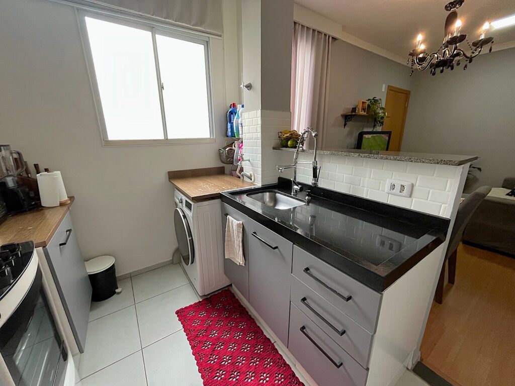 Vende-se apto de 2 dormitórios c/ elevador $ 220.000,00