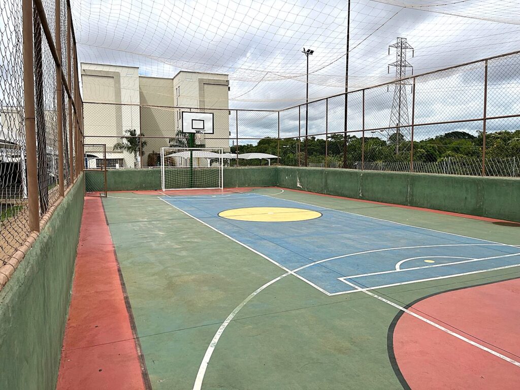 Vende-se apto de 2 dormitórios c/ elevador $ 220.000,00